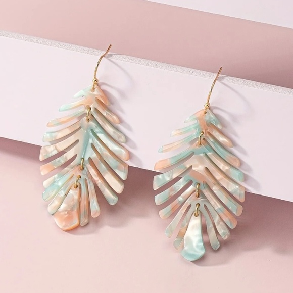🍬Pastel Cotton Candy Fern/Leaf Acrylic lightweight Dangle Hook Drop Earrings - Picture 8 of 15